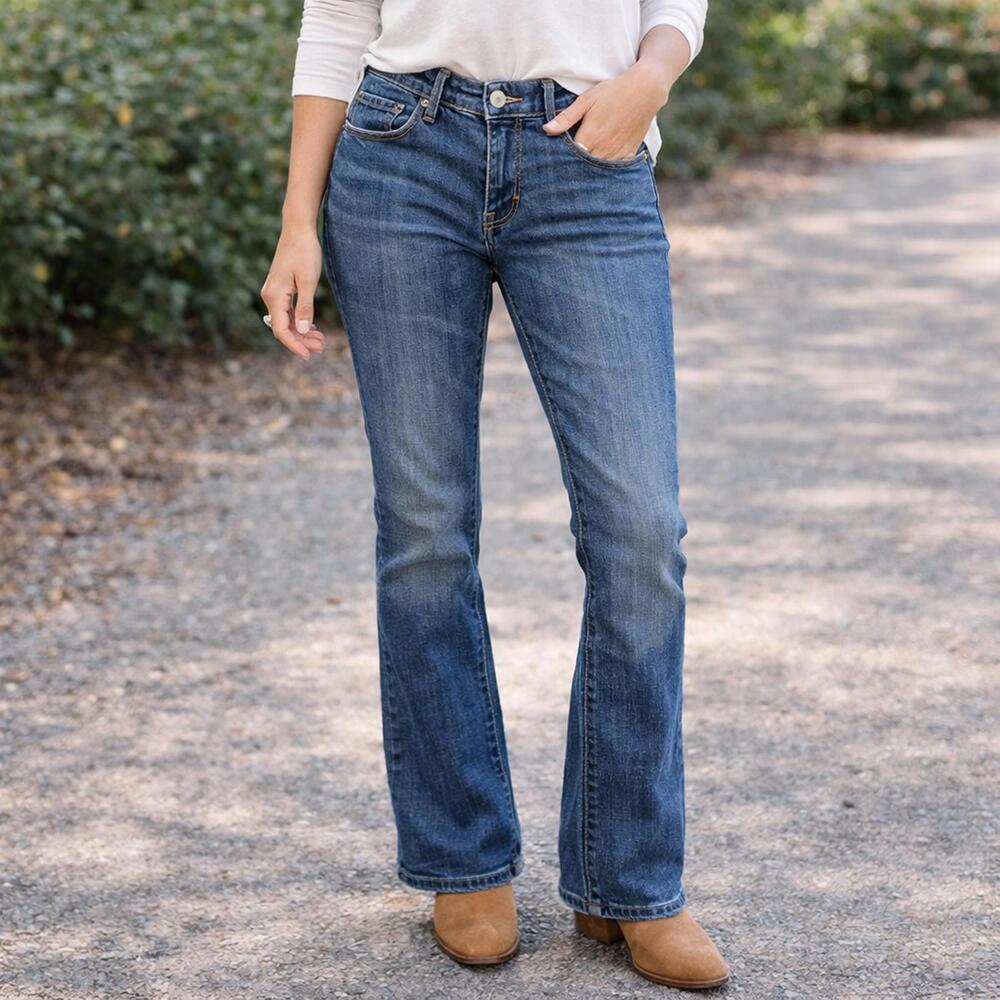 💙 Levi’s 515 Bootcut Jeans – Size 8